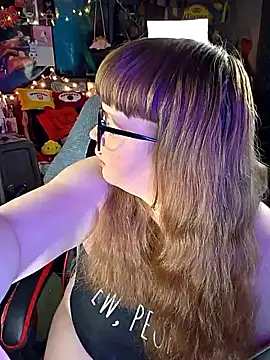 Snapshot of VelvetDiablo chatting on 09.11.25 VelvetDiablo online show from 09.11.25