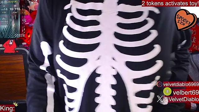 Snapshot of VelvetDiablo chatting on 10.22.25 VelvetDiablo online show from 10.22.25
