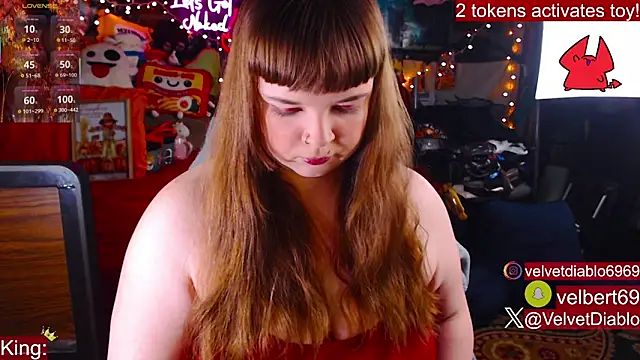 Snapshot of VelvetDiablo chatting on 11.25.25 VelvetDiablo online show from 11.25.25