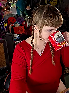 Snapshot of VelvetDiablo chatting on 12.04.25 VelvetDiablo online show from 12.04.25