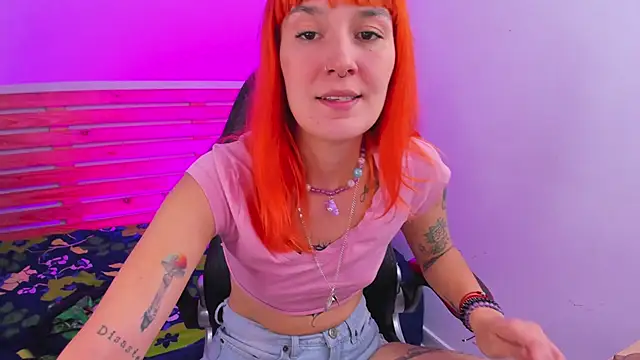 Snapshot of MaryJaneDove chatting on 01.15.25 MaryJaneDove online show from 01.15.25