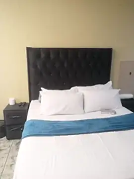 CuteHoney92 online show from 04.23.26