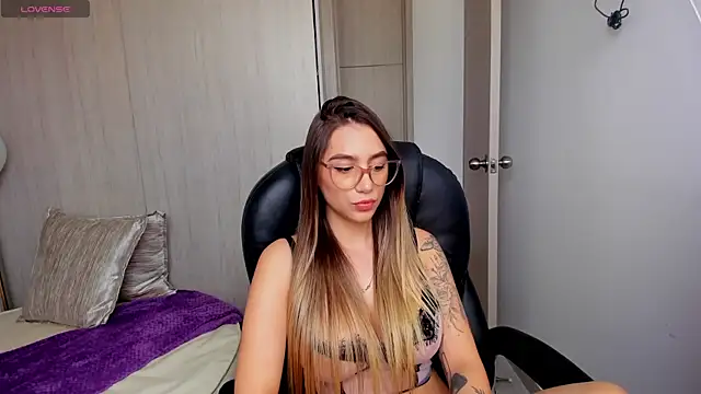 StacyConner online show from 10.21.25