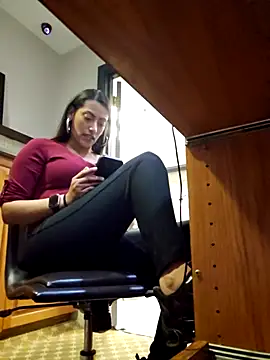 Nikkierosee online show from 02.27.25