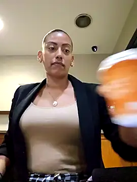 Nikkierosee online show from 03.01.25