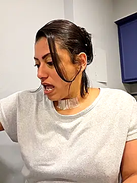 Nikkierosee online show from 10.30.25