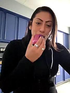 Nikkierosee online show from 03.03.26