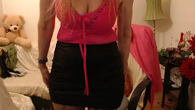 Snapshot of BlairFort chatting on 01.31.25 BlairFort online show from 01.31.25