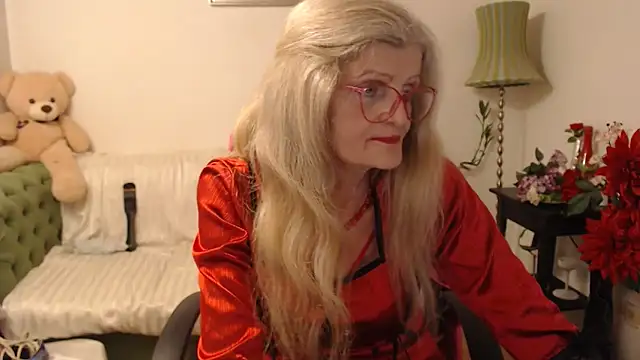 Snapshot of BlairFort chatting on 09.10.25 BlairFort online show from 09.10.25