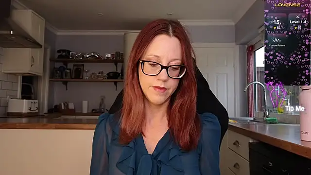Snapshot of stripmequick chatting on 10.14.25 stripmequick online show from 10.14.25