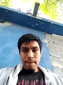 Snapshot of AlexAlejandro13 chatting on 02.06.25 AlexAlejandro13 online show from 02.06.25