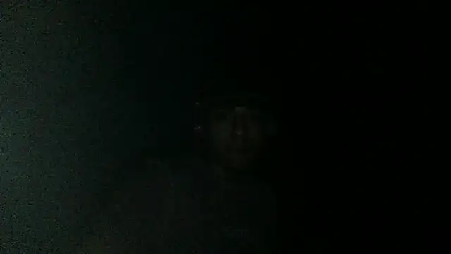 Snapshot of AlexAlejandro13 chatting on 09.25.25 AlexAlejandro13 online show from 09.25.25