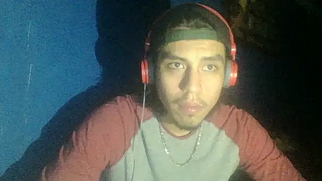 Snapshot of AlexAlejandro13 chatting on 10.07.25 AlexAlejandro13 online show from 10.07.25