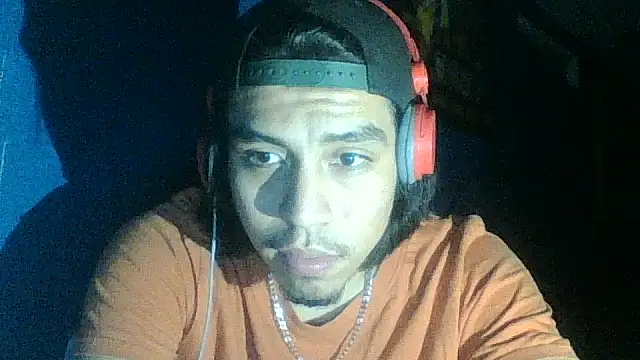 Snapshot of AlexAlejandro13 chatting on 10.09.25 AlexAlejandro13 online show from 10.09.25