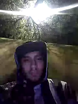 Snapshot of AlexAlejandro13 chatting on 10.30.25 AlexAlejandro13 online show from 10.30.25