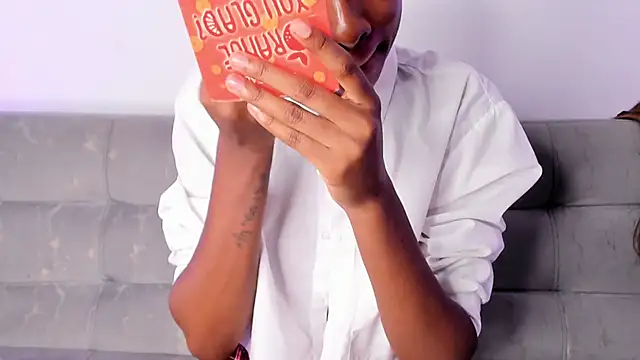 AgathaFoxx online show from 12.20.24