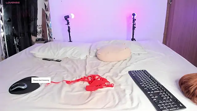 AgathaFoxx online show from 02.03.26