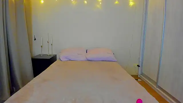 Snapshot of Bella_Foryou chatting on 01.07.25 Bella Foryou online show from 01.07.25