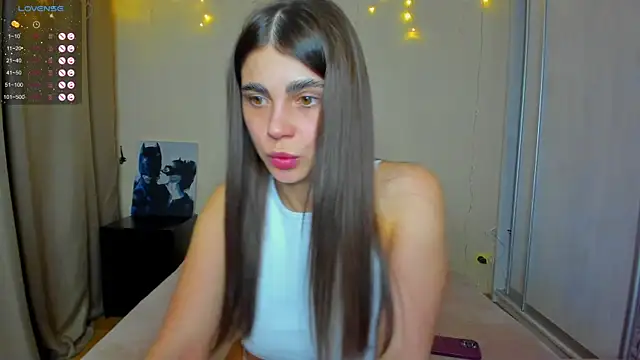 Snapshot of Bella_Foryou chatting on 02.08.25 Bella Foryou online show from 02.08.25