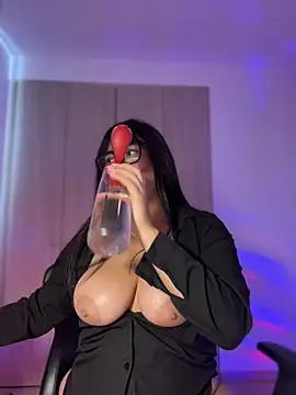 Roxxannne online show from 06.26.26