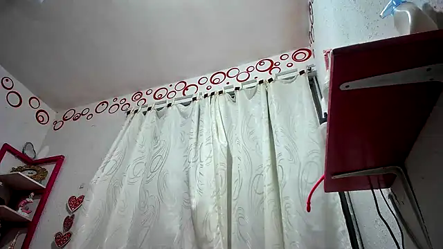 Dulce Maria05 online show from 12.21.24