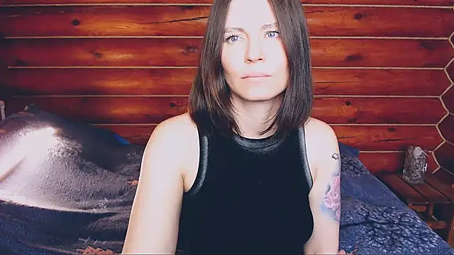 Snapshot of Platina_Fox chatting on 02.18.25 Platina Fox online show from 02.18.25