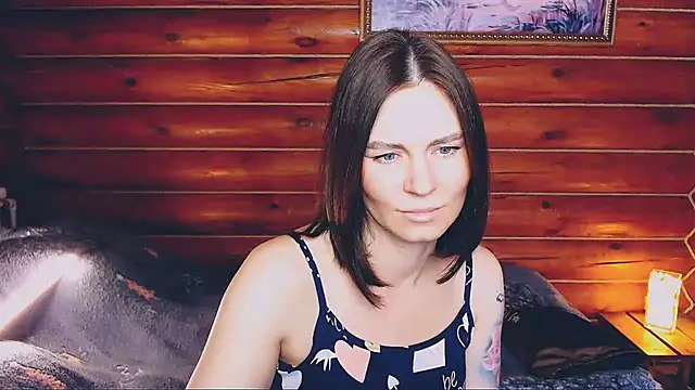 Snapshot of Platina_Fox chatting on 02.21.25 Platina Fox online show from 02.21.25