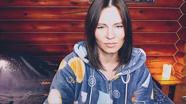 Snapshot of Platina_Fox chatting on 03.04.25 Platina Fox online show from 03.04.25