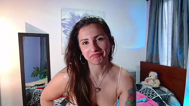 vanessabrown  online show from 01.28.25