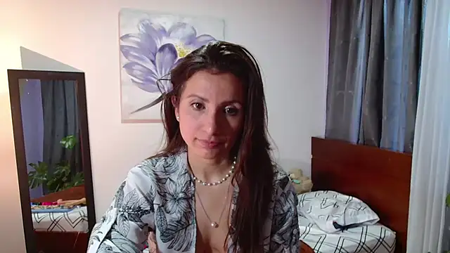 vanessabrown  online show from 02.01.25