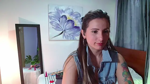 vanessabrown  online show from 02.11.25