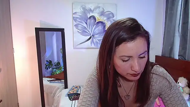 vanessabrown  online show from 03.22.25