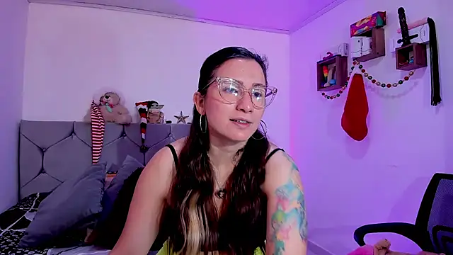 vanessabrown  online show from 12.22.25