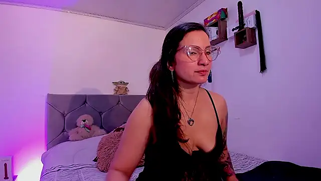 vanessabrown  online show from 01.08.26