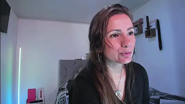 vanessabrown  online show from 03.20.26