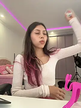 Snapshot of Sensualtease chatting on 02.02.26 Sensualtease online show from 02.02.26