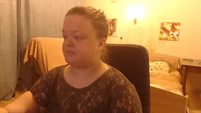 Janiffer MiMi online show from 01.31.25