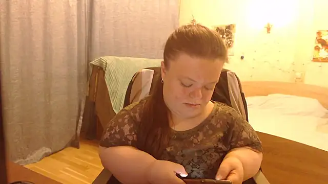 Janiffer MiMi online show from 03.14.25