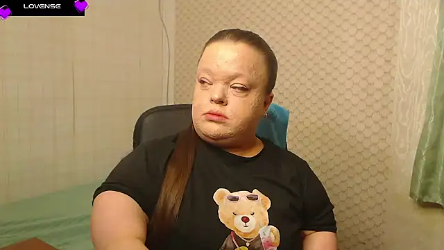 Janiffer MiMi online show from 04.18.26