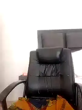 Snapshot of BADFATASS85 chatting on 02.04.25 BADFATASS85 online show from 02.04.25