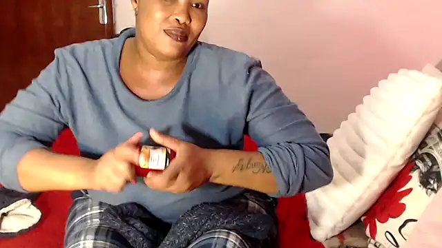 Snapshot of BADFATASS85 chatting on 03.10.25 BADFATASS85 online show from 03.10.25