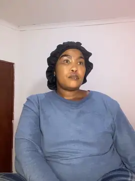 Snapshot of BADFATASS85 chatting on 03.10.25 BADFATASS85 online show from 03.10.25