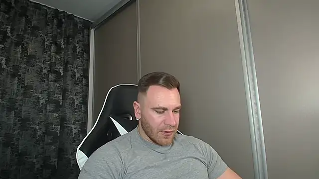 Thori92 online show from 01.08.25