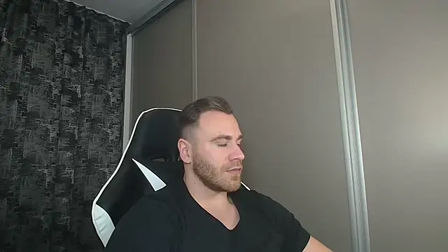 Thori92 online show from 01.12.25