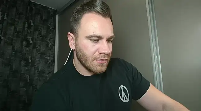 Thori92 online show from 02.04.25