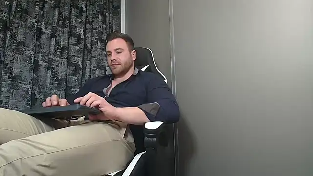 Thori92 online show from 02.11.25