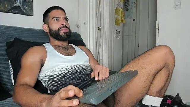 sweatyhairypig23 online show from 02.08.26