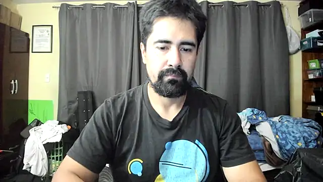 Snapshot of VonDoomdelToro chatting on 12.06.24 VonDoomdelToro online show from 12.06.24