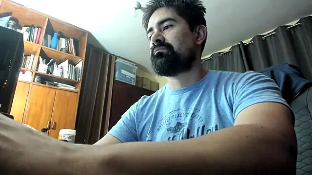 Snapshot of VonDoomdelToro chatting on 12.08.24 VonDoomdelToro online show from 12.08.24