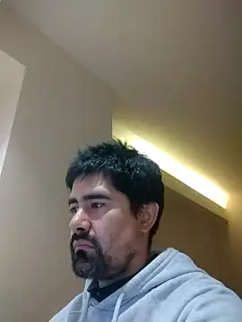 Snapshot of VonDoomdelToro chatting on 01.04.25 VonDoomdelToro online show from 01.04.25